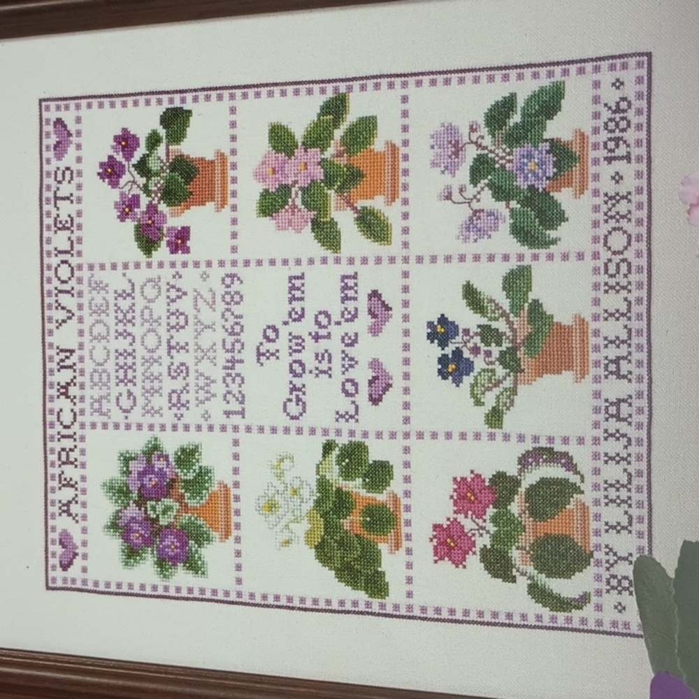 VTG African Violet Sampler Lilija Designs #12 Floral Cross Stitch Pattern ©1986 - Picture 2 of 5